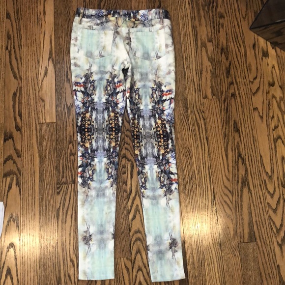 Geometric patterned pants - Picture 2 of 2